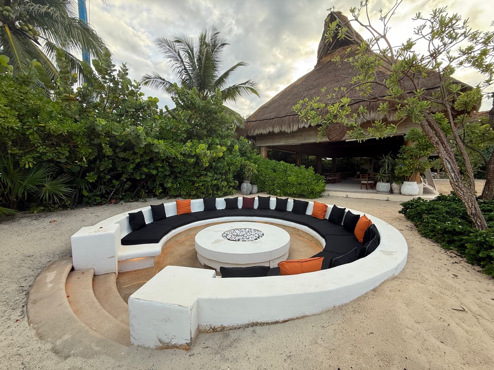 Espace extérieur d'un resort balnéaire, le sens du lieu qui donne envie de revenir