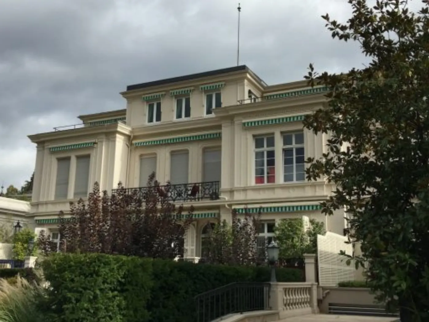 Villa aux marquises vertes du Brenners Park-Hotel, vue depuis le parc