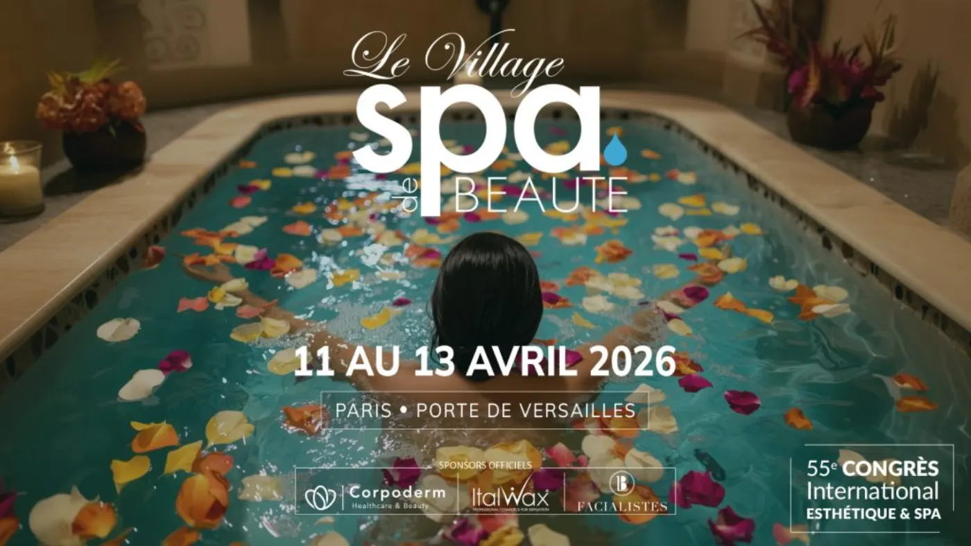 Affiche du Village Spa de Beauté, congrès Esthétique & Spa à Paris, avec une femme dans un bain de pétales