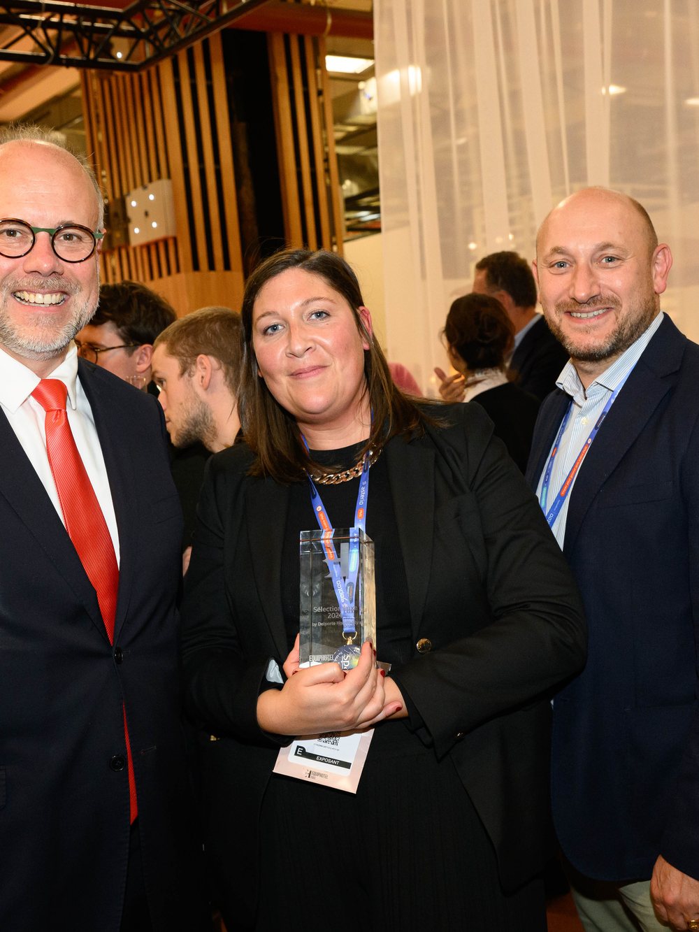 Presentation of the 2024 trophy to Academie Scientifique de Beaute, with Laurent Delporte, Jennifer Weinfeld and Jerome Lallemand Piat