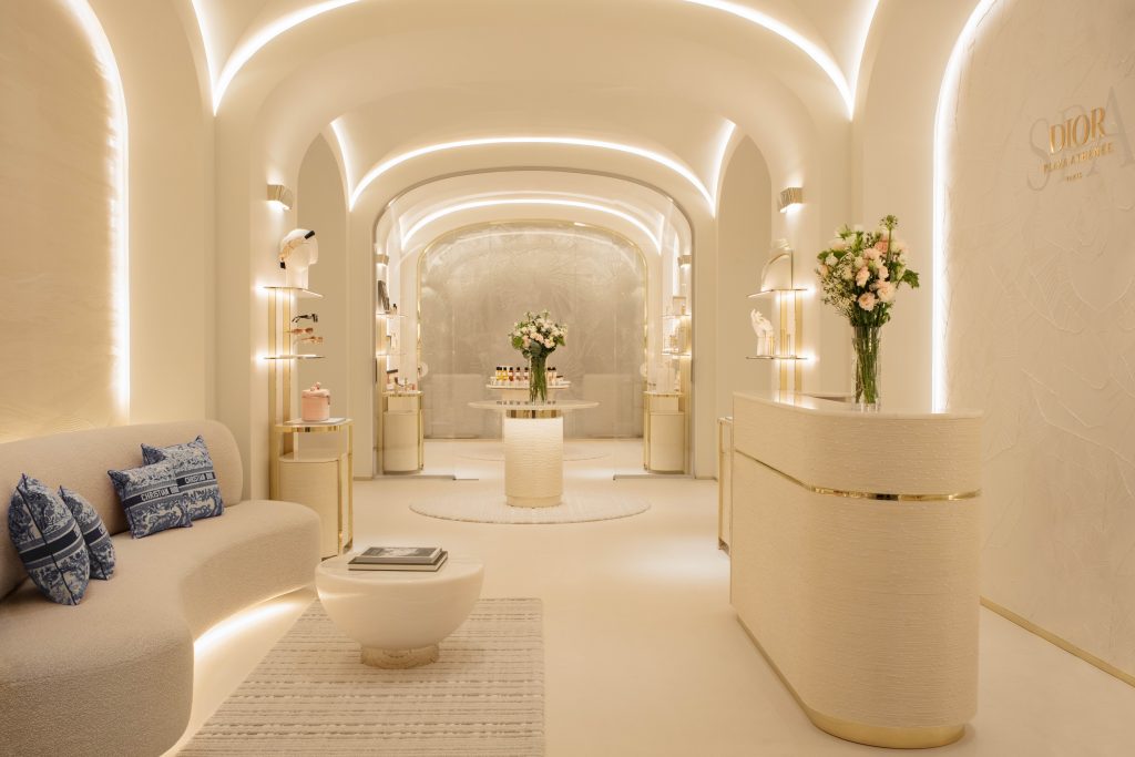 Dior Spa Plaza Empty Spaces ©matthieu salvaing 2